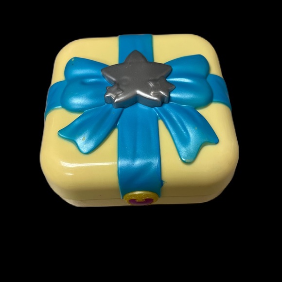 Polly Pocket Hidden Hideouts Unicorn Horse
Utopia Doll Toy GDK78 Yellow - Picture 2 of 3